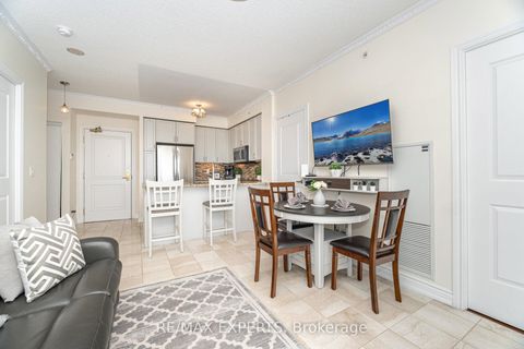 Photo 12 at 809 - 9255 Jane Street, Maple, Vaughan