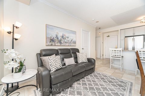 Photo 17 at 809 - 9255 Jane Street, Maple, Vaughan
