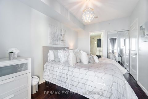 Photo 26 at 809 - 9255 Jane Street, Maple, Vaughan