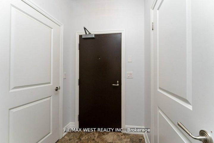 Photo 10 at 407 - 15 Rean Drive, Bayview Village, Toronto