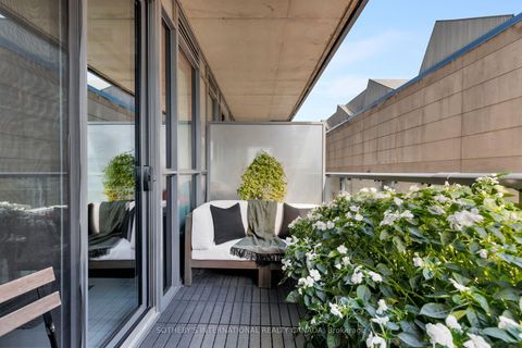 Photo 15 at 223 - 5 Hanna Avenue, Niagara, Toronto