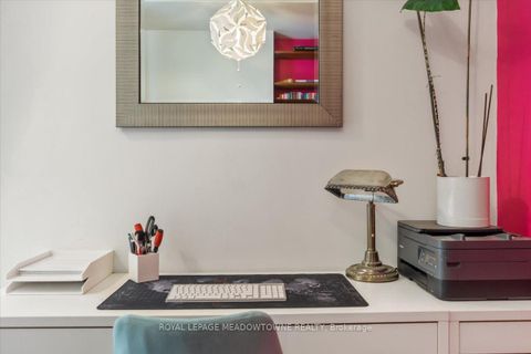 Photo 14 at 914 - 220 Burnhamthorpe Road W, City Centre, Mississauga