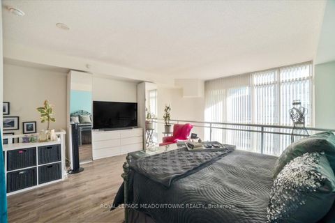 Photo 21 at 914 - 220 Burnhamthorpe Road W, City Centre, Mississauga