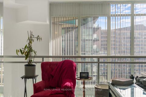 Photo 29 at 914 - 220 Burnhamthorpe Road W, City Centre, Mississauga