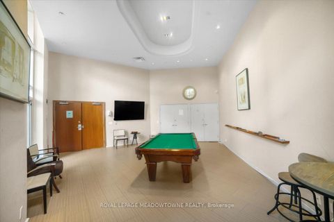 Photo 43 at 914 - 220 Burnhamthorpe Road W, City Centre, Mississauga