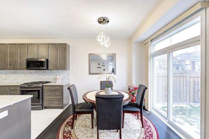 Photo 15 at 17 Elysian Field Circle, Bram West, Brampton