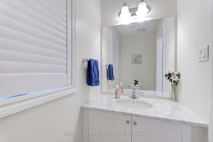 Photo 18 at 17 Elysian Field Circle, Bram West, Brampton