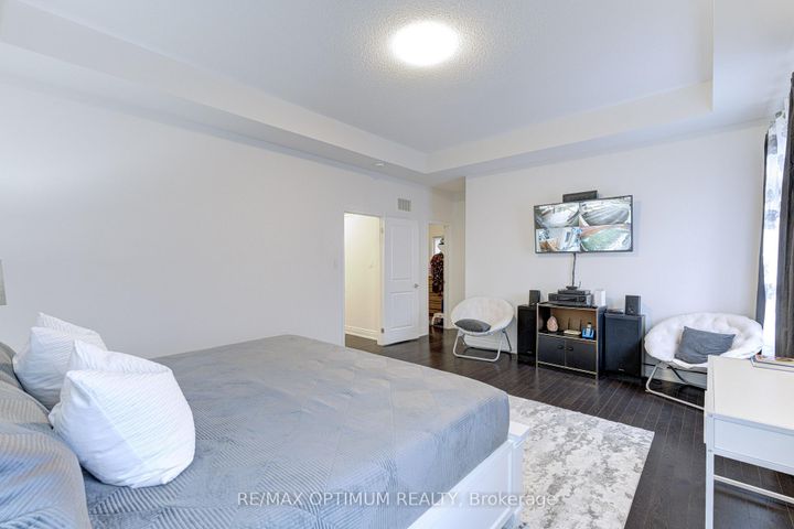 Photo 22 at 17 Elysian Field Circle, Bram West, Brampton