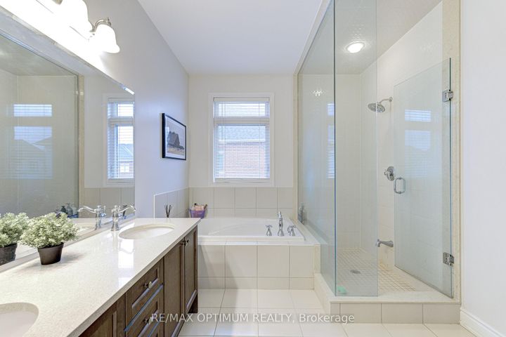 Photo 23 at 17 Elysian Field Circle, Bram West, Brampton