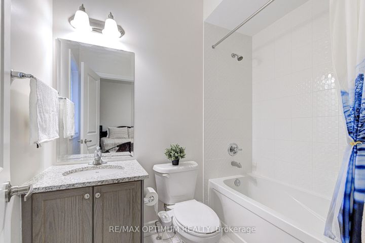 Photo 28 at 17 Elysian Field Circle, Bram West, Brampton