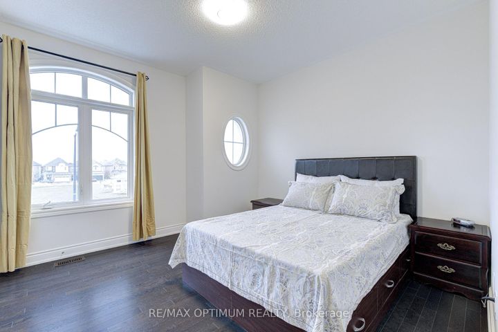 Photo 29 at 17 Elysian Field Circle, Bram West, Brampton