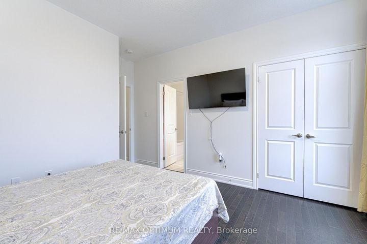 Photo 30 at 17 Elysian Field Circle, Bram West, Brampton