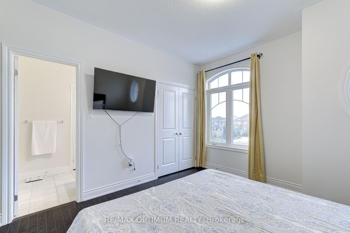 Photo 31 at 17 Elysian Field Circle, Bram West, Brampton