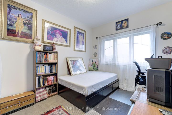 Photo 34 at 17 Elysian Field Circle, Bram West, Brampton