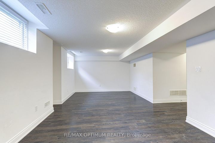 Photo 38 at 17 Elysian Field Circle, Bram West, Brampton