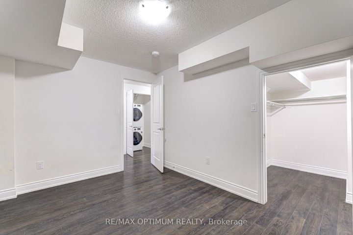 Photo 39 at 17 Elysian Field Circle, Bram West, Brampton