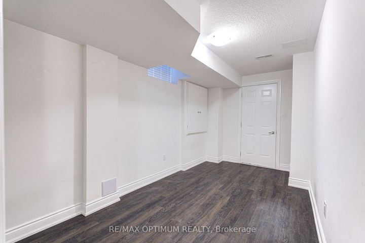 Photo 41 at 17 Elysian Field Circle, Bram West, Brampton