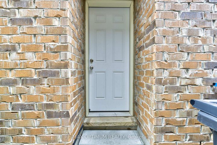 Photo 44 at 17 Elysian Field Circle, Bram West, Brampton