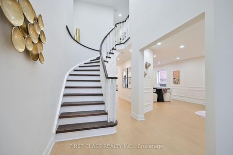 Photo 4 at 151 Stather Crescent, Milliken Mills East, Markham