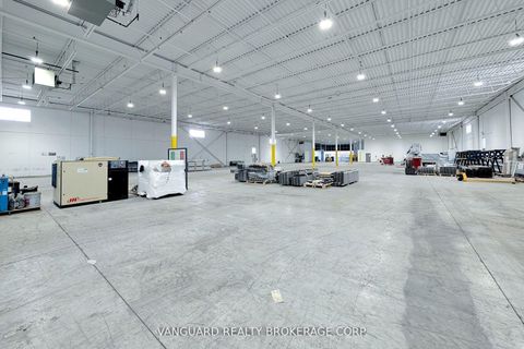 Photo 3 at 440 Edgeley Boulevard, Concord, Vaughan