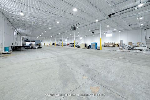 Photo 4 at 440 Edgeley Boulevard, Concord, Vaughan