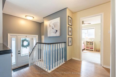 Photo 3 at 55 Chalmers Drive, Painswick South, Barrie