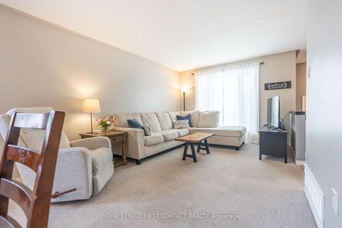 Photo 8 at 55 Chalmers Drive, Painswick South, Barrie