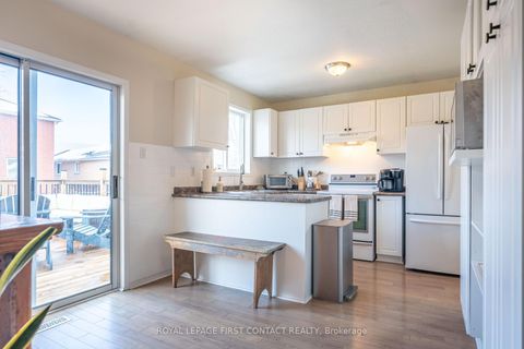 Photo 11 at 55 Chalmers Drive, Painswick South, Barrie