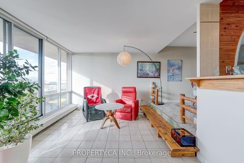 Photo 10 at 1113 - 9 Four Winds Drive, York University Heights, Toronto