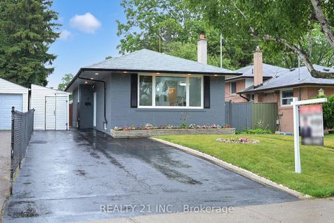 Photo 1 at 7 Stoney Creek Drive, West Hill, Toronto