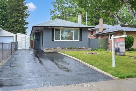 Photo 3 at 7 Stoney Creek Drive, West Hill, Toronto
