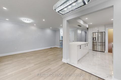 Photo 8 at 7 Stoney Creek Drive, West Hill, Toronto