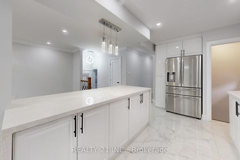 Photo 11 at 7 Stoney Creek Drive, West Hill, Toronto