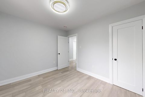 Photo 15 at 7 Stoney Creek Drive, West Hill, Toronto