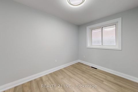 Photo 16 at 7 Stoney Creek Drive, West Hill, Toronto