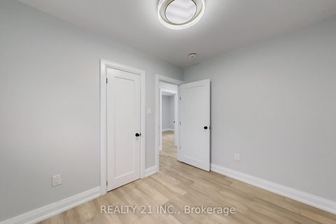 Photo 18 at 7 Stoney Creek Drive, West Hill, Toronto