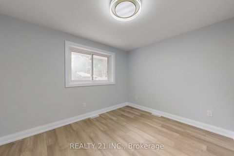 Photo 19 at 7 Stoney Creek Drive, West Hill, Toronto