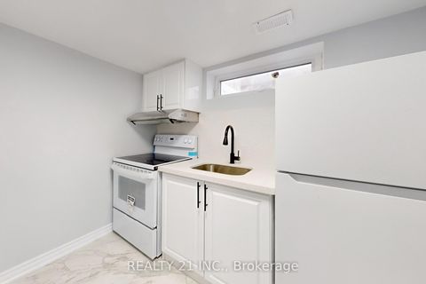 Photo 27 at 7 Stoney Creek Drive, West Hill, Toronto