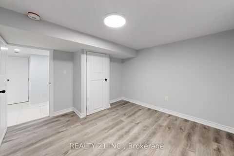 Photo 33 at 7 Stoney Creek Drive, West Hill, Toronto