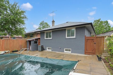 Photo 45 at 7 Stoney Creek Drive, West Hill, Toronto