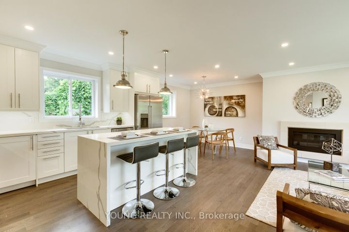 Photo 1 at 21 Bathford Crescent, Bayview Village, Toronto