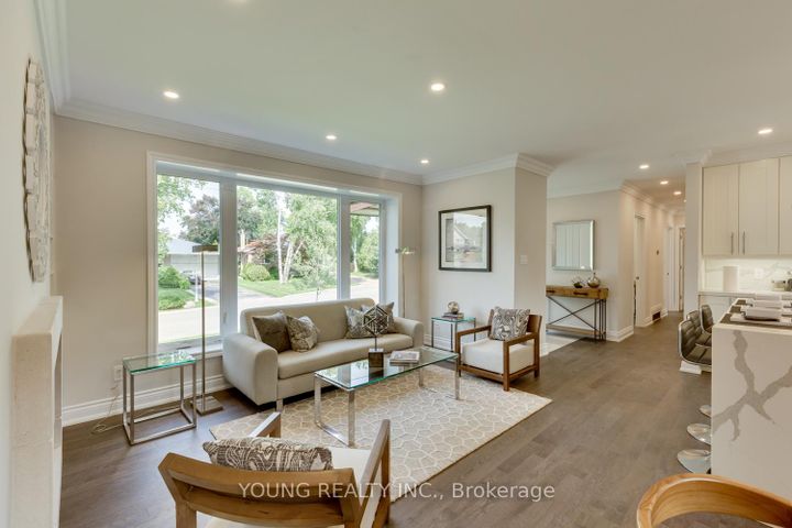 Photo 7 at 21 Bathford Crescent, Bayview Village, Toronto
