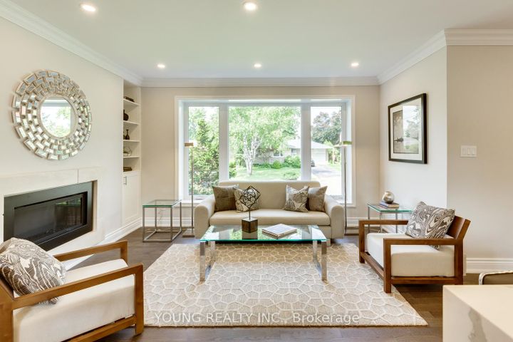 Photo 8 at 21 Bathford Crescent, Bayview Village, Toronto