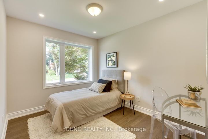 Photo 16 at 21 Bathford Crescent, Bayview Village, Toronto
