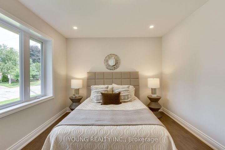 Photo 17 at 21 Bathford Crescent, Bayview Village, Toronto
