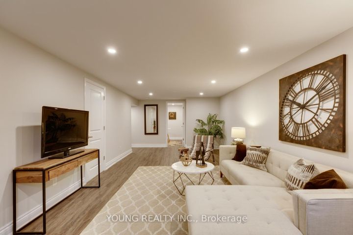 Photo 25 at 21 Bathford Crescent, Bayview Village, Toronto