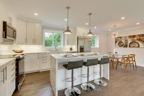 Photo 12 at 21 Bathford Crescent, Bayview Village, Toronto