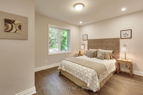 Photo 15 at 21 Bathford Crescent, Bayview Village, Toronto