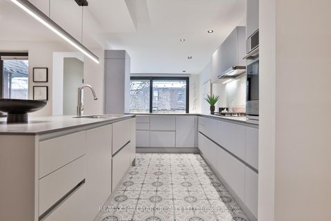 Photo 11 at 35 Palmerston Gardens, Annex, Toronto