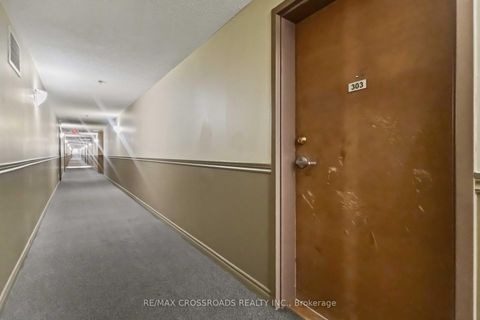 Photo 5 at 303 - 5225 Finch Avenue E, Agincourt North, Toronto